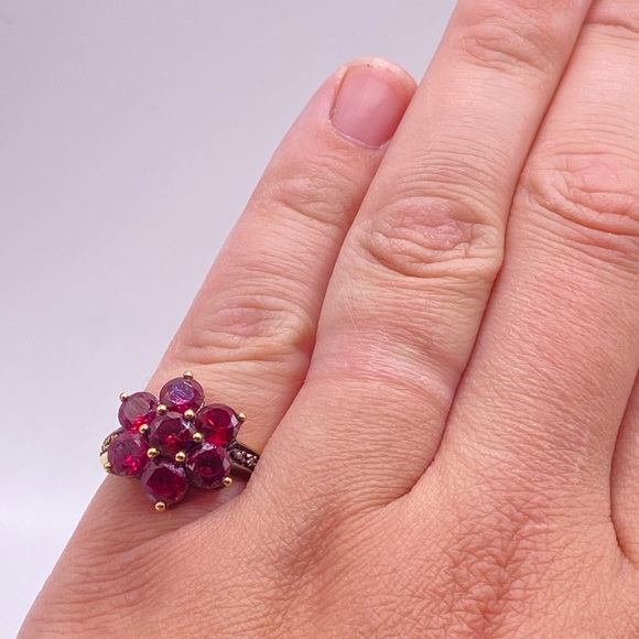 Floral Garnet Ring, GbD, Size 7 - Picture 3 of 4